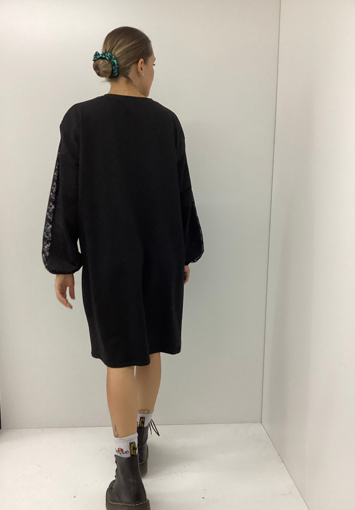 Μαύρο Φούτερ-Φόρεμα Lace Noir One Size με Δαντέλα