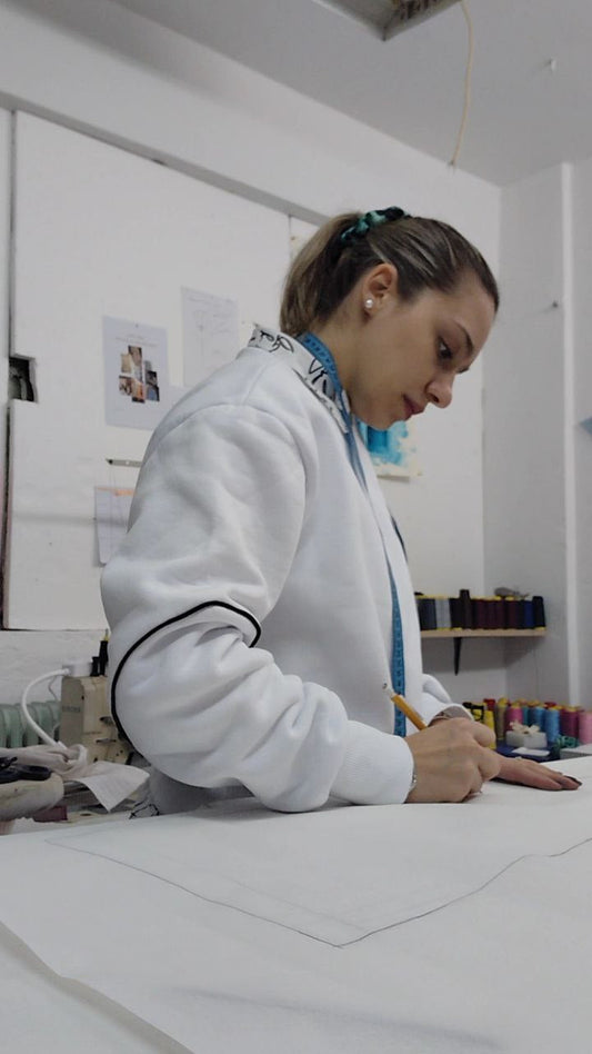 Πώς φτιάχνεται ένα χειροποίητο κιμονό | Tharw Atelier