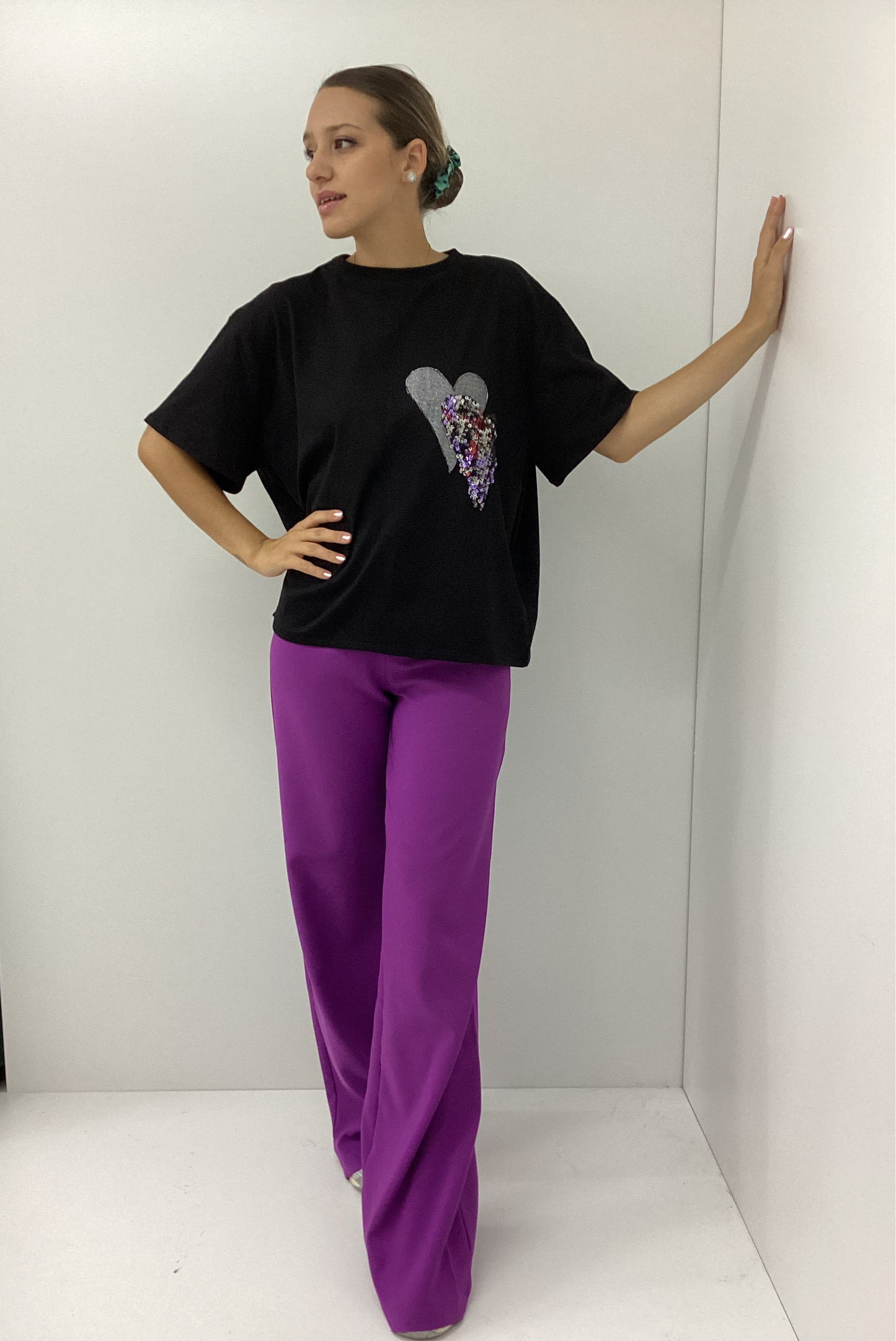 Μαύρο Oversized T-Shirt Heart Glow με Λαμπερή Καρδιά