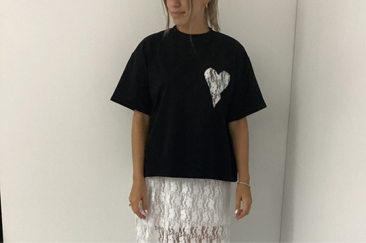 Μαύρο T-Shirt White Heart One Size με Λευκή Δαντέλα
